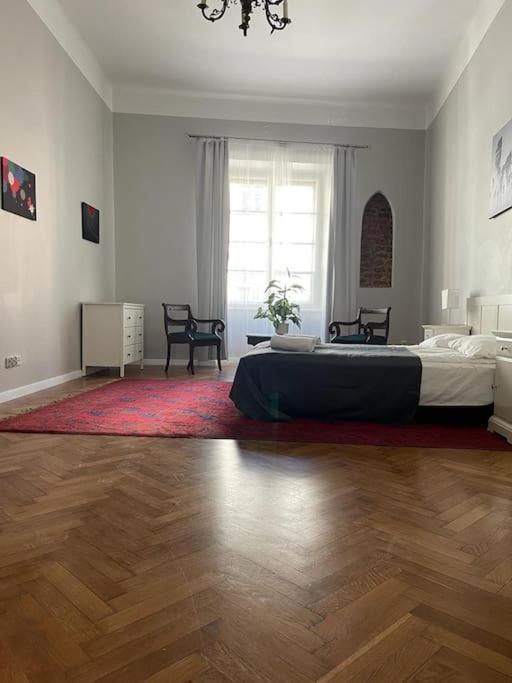 Florianska Grand Apartment 2 Krakow Ngoại thất bức ảnh